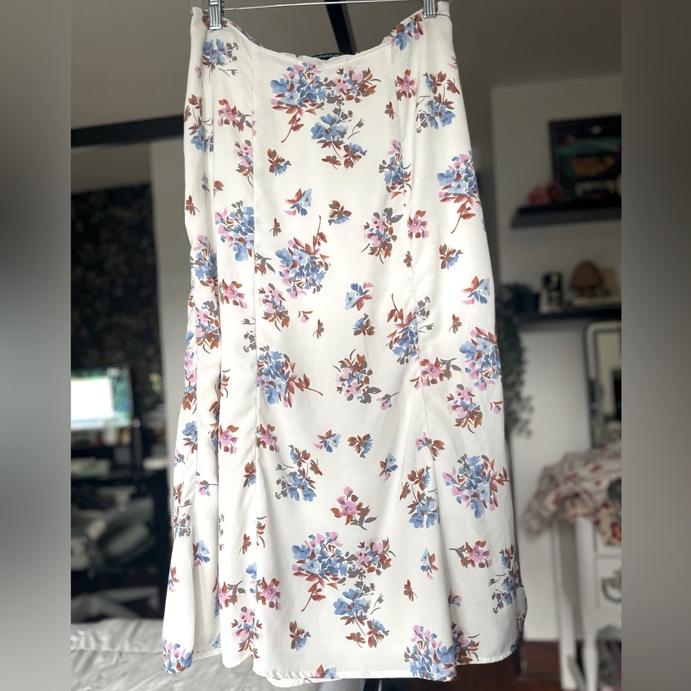 🍂 Abercrombie & Fitch Dipped Waist Midi Skirt 🍂 Cottagecore Vibes 🍂 Size M 🍂